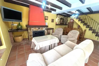 Maison de Village Spacieuse à Gaucín pour 5 Personnes - Idéale pour un Séjour Reposant