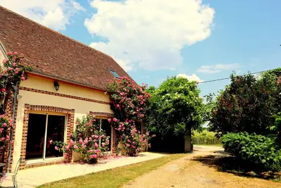 Image de Maison de 500m², Terrain 1 Hectare, Foret, Calme, une Heure de Versailles
