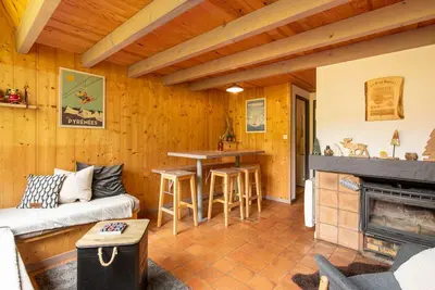 Image de Chaleureux Appartement à Eaux-Bonnes, 2 Chambres, Résidence Tranquille, Idéal Été\/Hiver