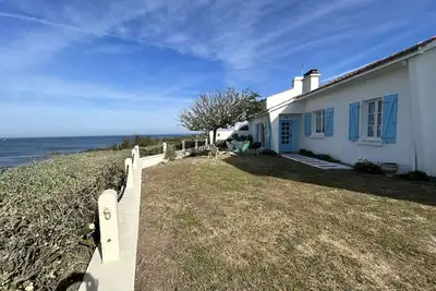 Image de Maison de 5 pièces avec jardin clos et vue sur mer à l'Herbaudière