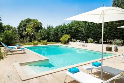 Image de Villa Ă Salemi avec piscine et jardin