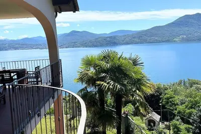 Image de Balcon de rĂŞve avec vue panoramique + piscine sur le Lac Maggiore