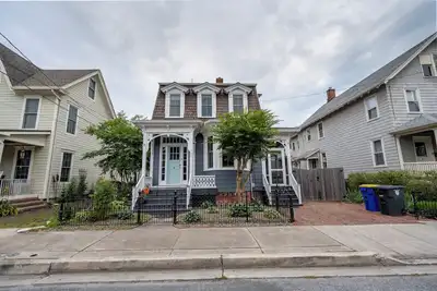 Image de 340 Market - in town Lewes with Private Pool!