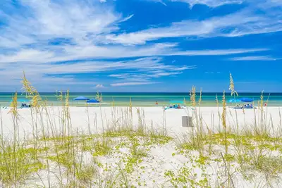 Image de Beachside West Villa | Gulf Front, Huge Balconies + Incredible Views!