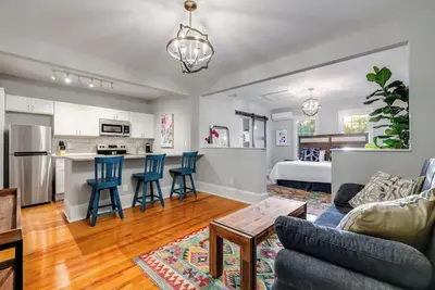 Image de Historic Downtown Marble Falls- 2 Suite Combo Travis/MrblFlls