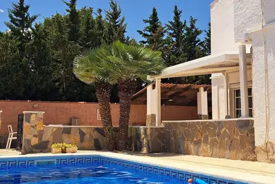 Image de Private air-conditioned villa with beautiful exterior & \nsaltwater swimming pool