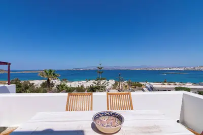 Image de Seaside apartment at Kolimbithres with stunning sea views and easy town access.
