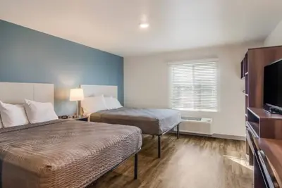 Image de 2 Convenient Rooms w/ Fully Equipped Kitchen and Living Room | Near Downtown