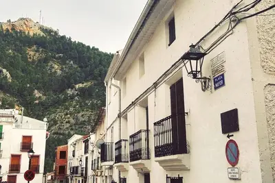 Image de Apartamento en Centro de Bogarra con Vistas al Pueblo y Montaña