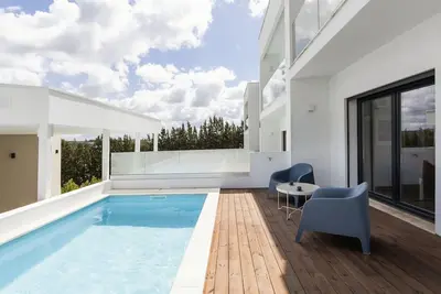 Image de 3br Oasis w/ Pool & Ac by LovelyStay