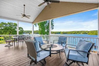 Image de DockTales - Panoramic Views & Private Dock