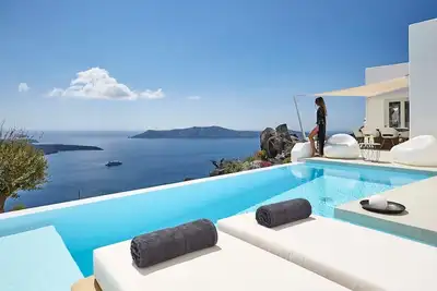 Image de Elegant Santorini Villa | Stone Pearl Villa | 2 Bedrooms | Infinity pool | Panoramic Volcano Views | Proximity to Fira town | Firostefani
