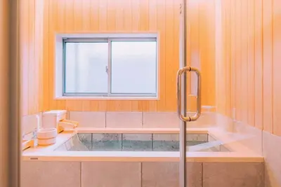 Image de One Harajuku: Newly renovated 2 story, 3Bd, 2Br house in the heart of Harajuku.