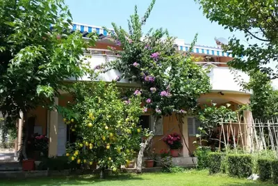 Image de Appartement ensoleillé avec grand balcon près de la plage