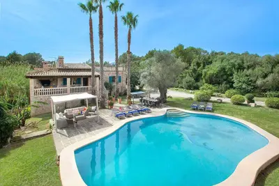 Image de Spacious Stone Villa, A\/C, Private Pool, Idyllic Setting - 10mins from Ancient Towns & Beaches!