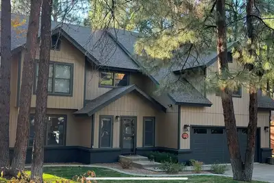 Your Mountain Paradise Awaits! ! !