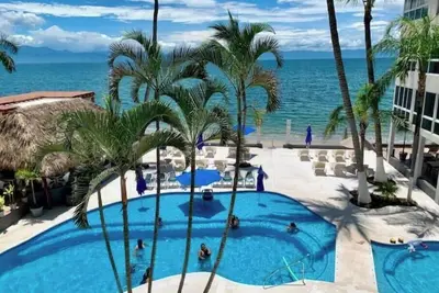 Image de Beachfront 2 Br, 2 bath, nice  views
