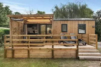 Image de Mobil-home | Premium | 3 Ch. | 6 Pers. | Terrasse surélevée | Clim. | Tv