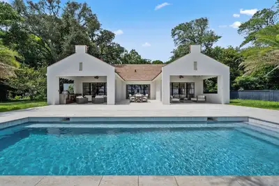 Image de Beachfront on 3. 5 Acres & Private Pool on Santa Rosa Sound | My Beach Getaways