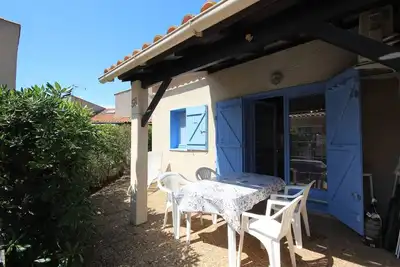 Image de Jolie maison d'angle, belle terrasse, 5 couchages, clim, a 400 m de la mer a Portiragnes Plage