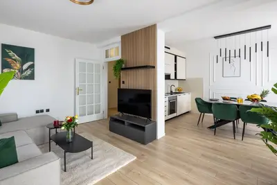 Appartement de deux chambres avec le balcon et la vue sur le mer Seget Donji, Trogir (A-23134-f)