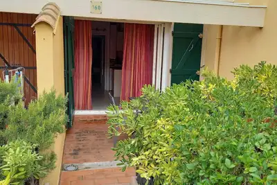 Image de Appartement Rez-de-jardin, Accès Direct à la mer