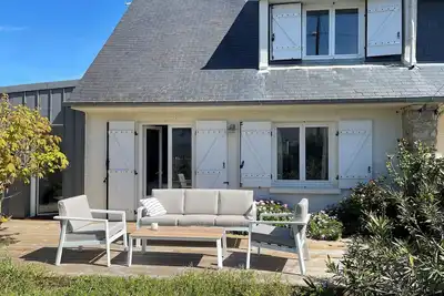 Image de Calme et charme en famille. Maison de style avec jardin, à 5mn de l'océan.
