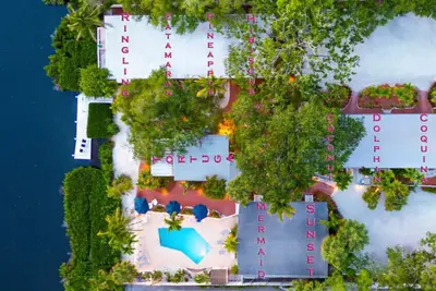 Image de Entire Resort on Heron Lagoon, the Siesta Key Bungalows