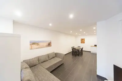 Image de Wunderschöne Geräumige Wohnung für bis zu 8 Gäste