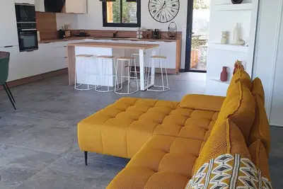 Image de Villa Cocooning, Piscine privative entre montagne et mer. Casa Albitru