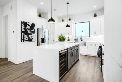 Image de Luxury 3br Home Near Downtown – Private Baths, King Bed, & Onsite Putt-Putt