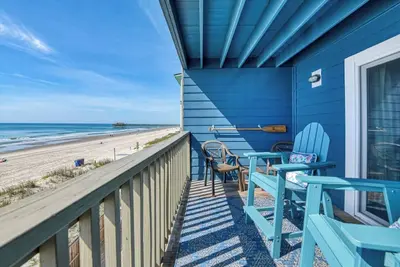 Image de Sea Mystique 204 - 2 Bedrooms, 2 Bathrooms, Oceanfront, Pool