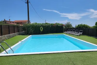 Image de Superbe bas de Villa au Calme