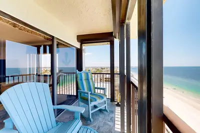 Image de Oceanfront condo w/ stunning views, fully equipped kitchen, shared hot tub/pool