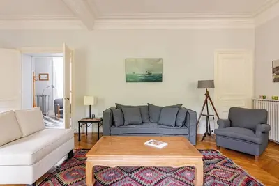 Image de Splendide Appartement Hausmannien au Parc Monceau à Proximité des Champs Elysées