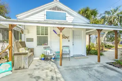 Image de Over the Moon Guest Suite at Blue Moon Inn. Walk everywhere!