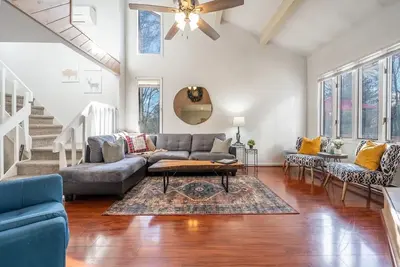 Image de The Mountain Loft Poconos Escape - Lake, Ski, Hot Tub & Relax! - Pet-Friendly!