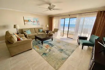 Image de 6th Fl Ocean View - Walk to Downtown!