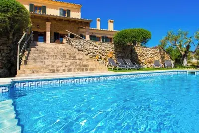 Image de Maison de campagne \"Can Biel\" avec vue sur la montagne, piscine privée et Wi-Fi