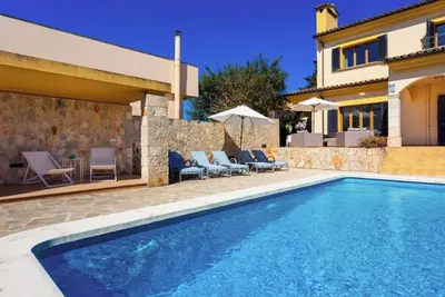 Villa 'Ca Nostra' avec piscine privée, terrasse partagée et Wi-Fi