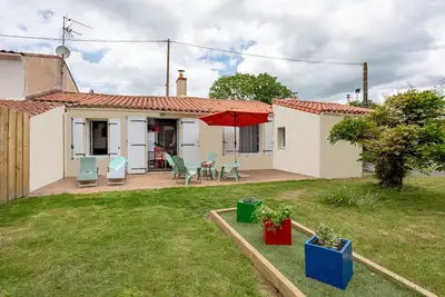 Image de Maison de vacances 'Maison Calme Terrasse Et Jardin' avec terrasse privée, jardin privé et Wi-Fi