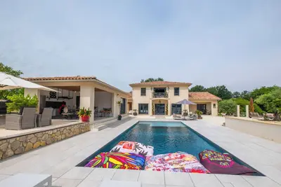 Image de Maison de vacances 'Villa Gurson' avec piscine privée, terrasse privée et jardin privé
