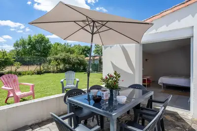 Image de Appartement \"Au Milieu Des Vignes\" avec terrasse privée, jardin privé et Wi-Fi
