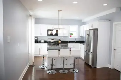 Image de Urban Retreat:Wfh-Friendly Haven Outside of Boston