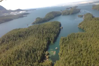 Image de Floating Lodge - In the Heart of Nootka Sound Fishing Hot Spots