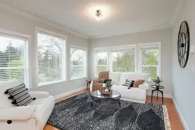 Image de Luxury Home 15 Minutes To Downtown Victoria