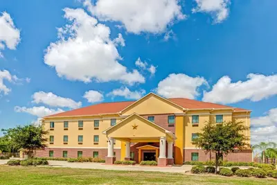 Image de Two Queen Beds Room, Scottish Inns, Located on Route 146, Ample Free Parking