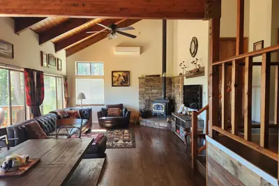Image de Secluded Woodland Panoramic Views Close to Ski
