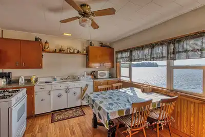 Image de Cabin on the Lake - 3-Beds - Wisconsin Northwoods - Open for Winter - Pets Ok