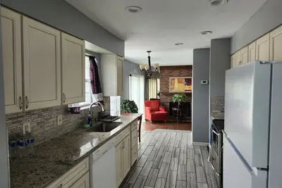 Image de Entire Cozy House close to Mgm, Dc, Virginia